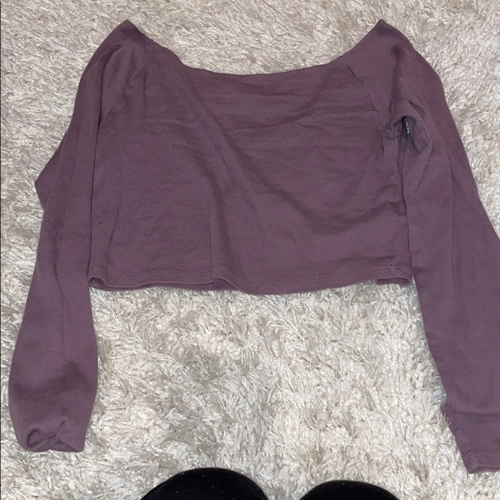 Long neck Plama long sleeve crop top